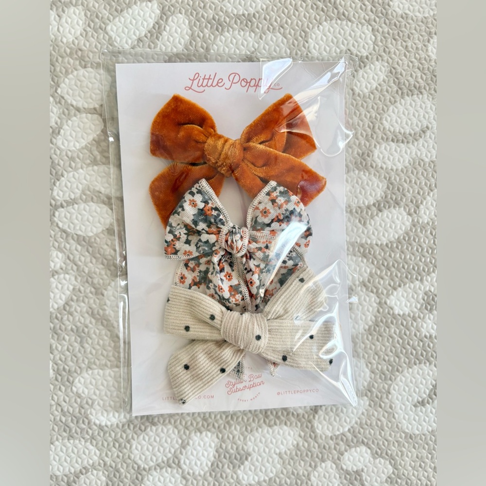 Little Poppy Co. original size bows
